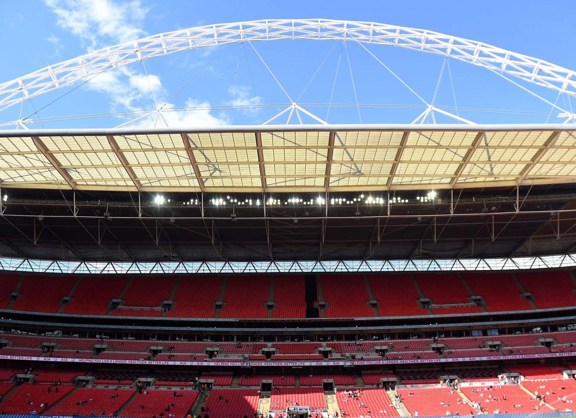 Tour durch das Wembley-Stadion ()